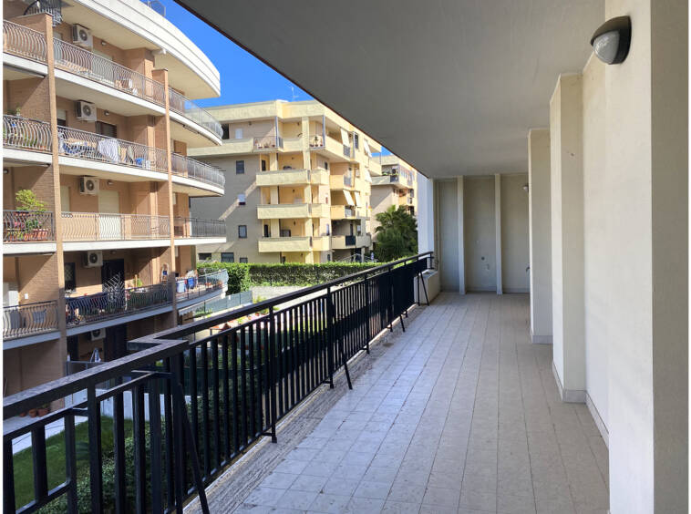 trilocale B1 balcone Roma G1 Lunghezza