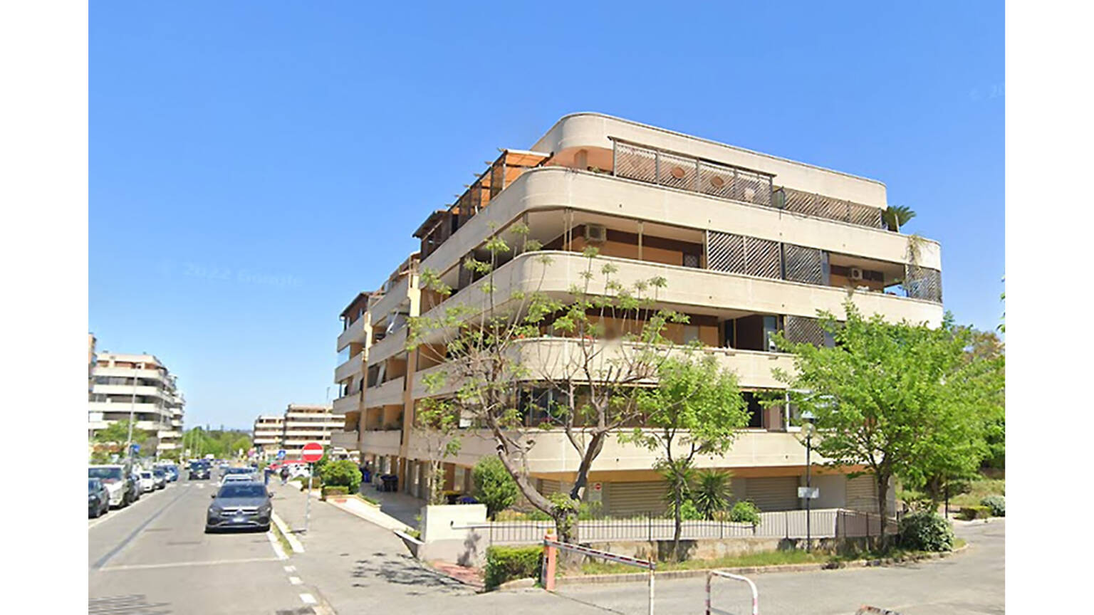 negozio via paolo stoppa roma